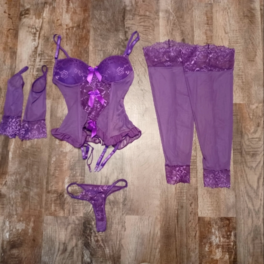 (🎉3 FOR $23 🎉) Full lingerie set *NWT*